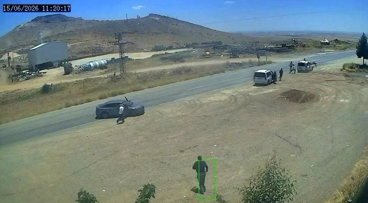 Mardin'de Dehşet Anları Kamerada: Taraflar Birbirine Kurşun Yağdırdı