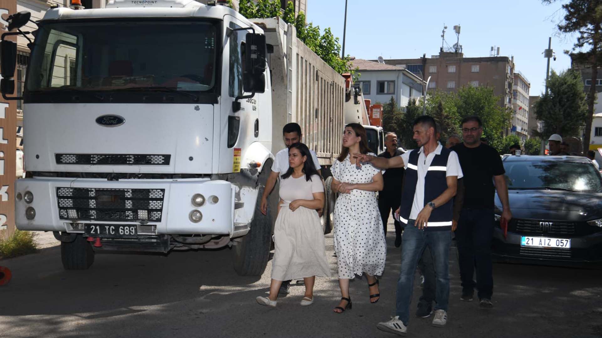 Bismil Belediyesi Caddeleri Dekoratif Aydınlatmalarla Yeniliyor 5