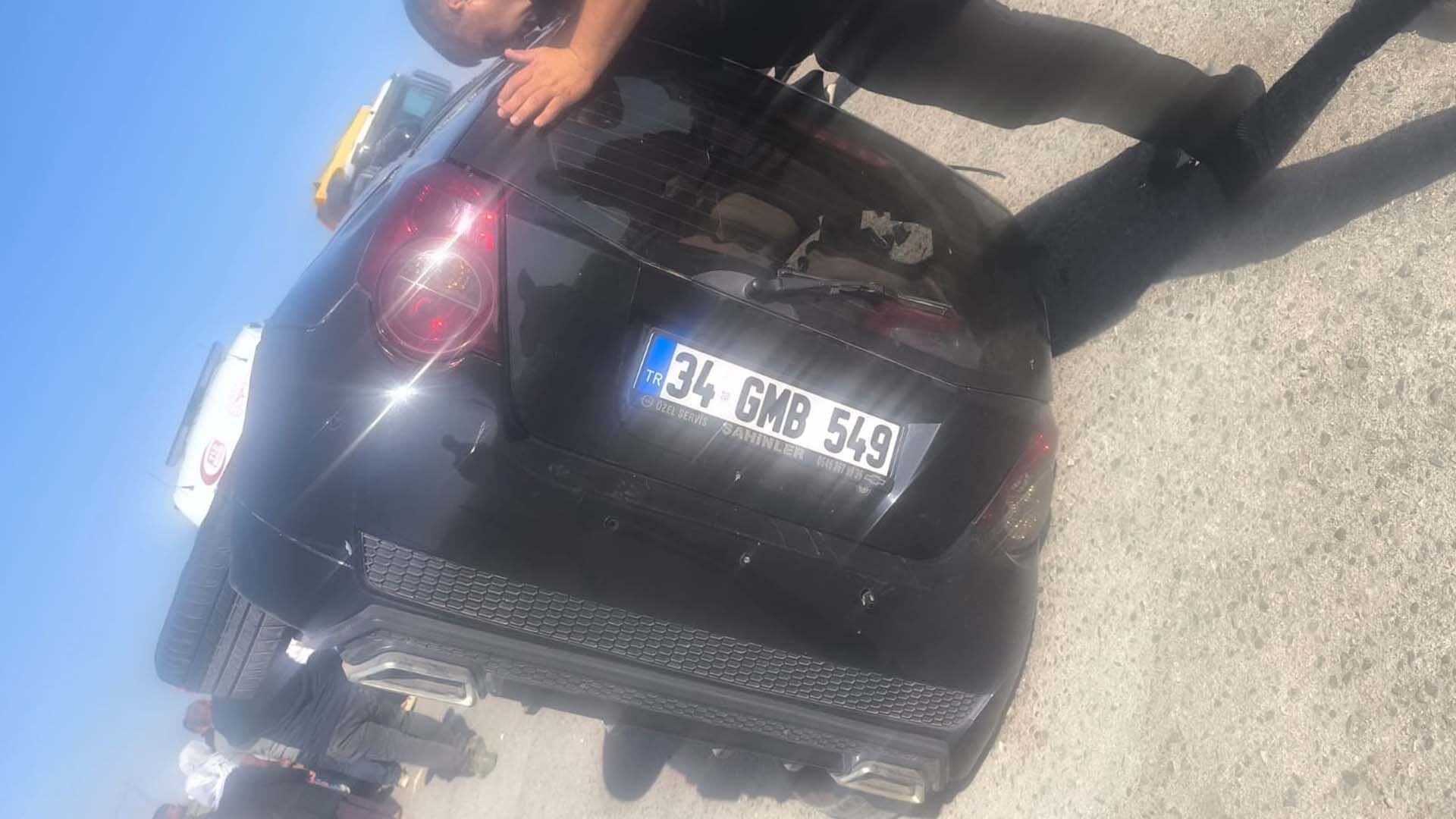 Bismil'de Kavşakta Feci Kaza! İki Otomobil Çarpıştı, 7 Yaralı 5
