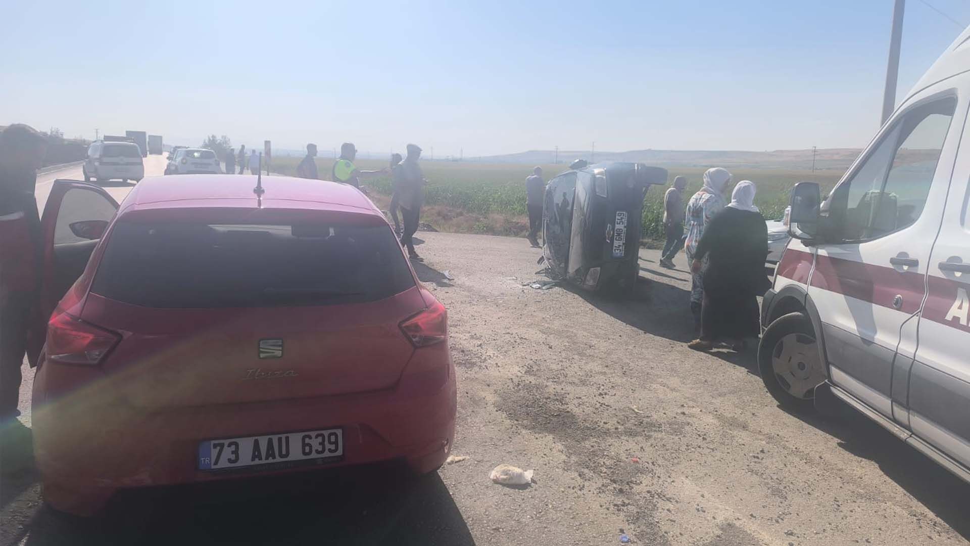 Bismil'de Kavşakta Feci Kaza! İki Otomobil Çarpıştı, 7 Yaralı 6