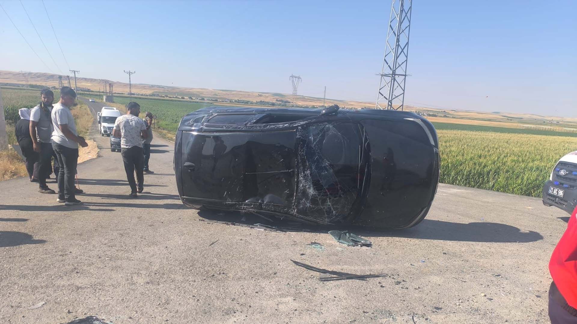 Bismil'de Kavşakta Feci Kaza! İki Otomobil Çarpıştı, 7 Yaralı 7