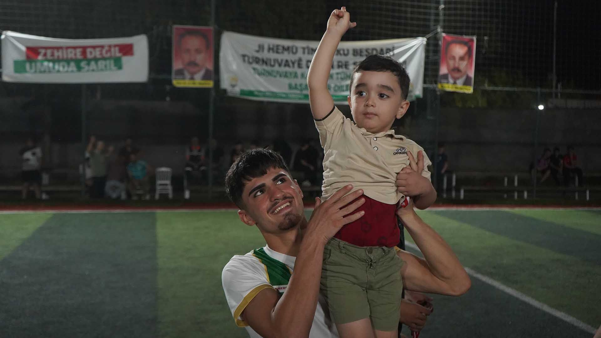 Bismil'de Vedat Aydın Futbol Turnuvası Tamamlandı, Şampiyon No21 Playstation Oldu 12