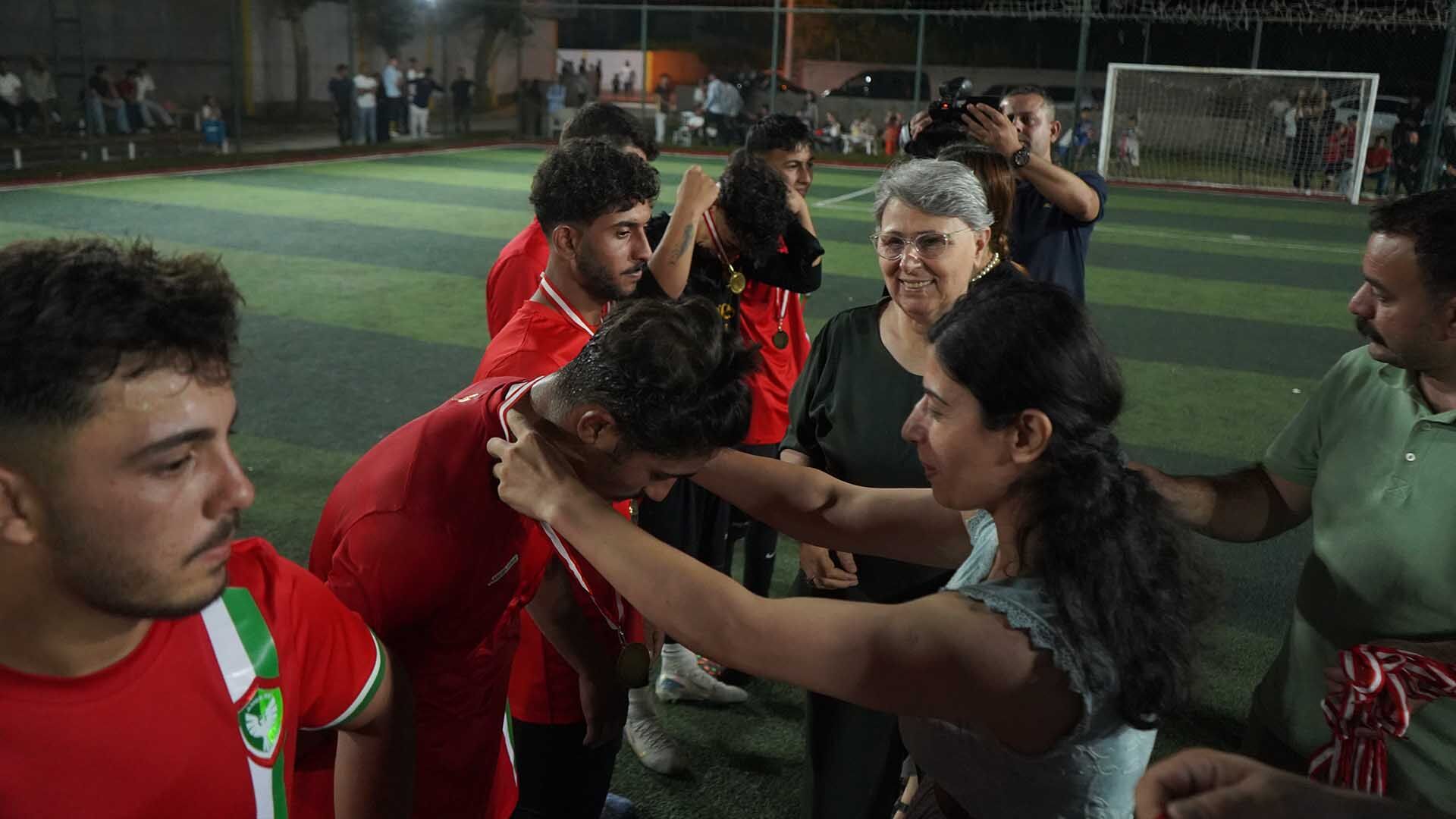 Bismil'de Vedat Aydın Futbol Turnuvası Tamamlandı, Şampiyon No21 Playstation Oldu 14