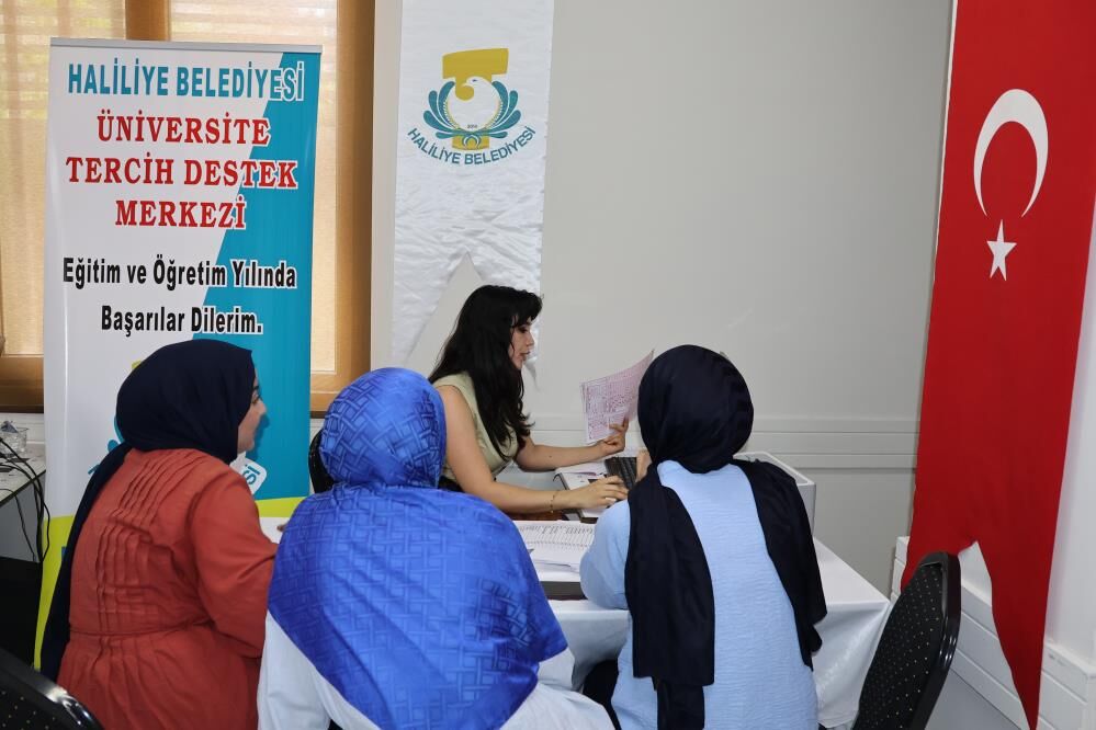 Haliliye Belediyesi’nden Üniversite Adaylarına Rehberlik Hizmeti (1)
