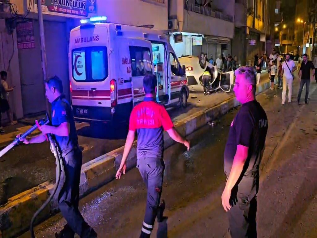 Kontrolden Çıkan Araç Takla Attı Sürücü Yaralandı (3)