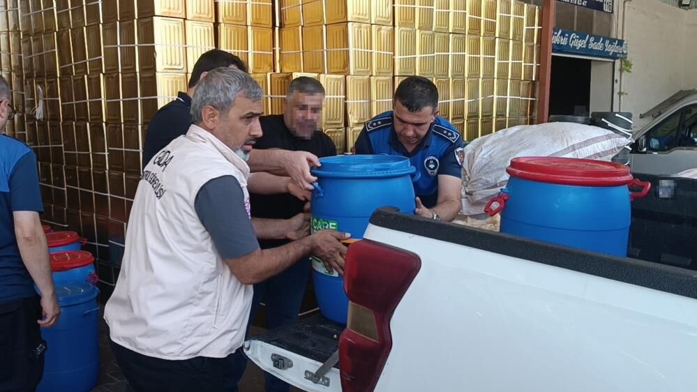 Koyunu Olmayan Koyun Yağı! Denetime Takılan 400 Kilo Şüpheli Yağ Yakalandı (2)
