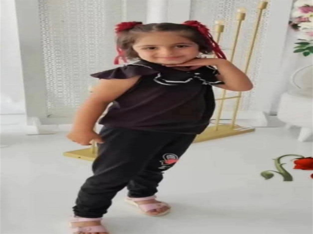 Minibüsün Altında Kalan Küçük Esmanur Hayatını Kaybetti (2)