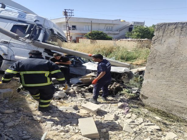 Tankerin Çarpıp Sürüklediği Otomobilin Sürücüsü Hastanede Hayatını Kaybetti (2)
