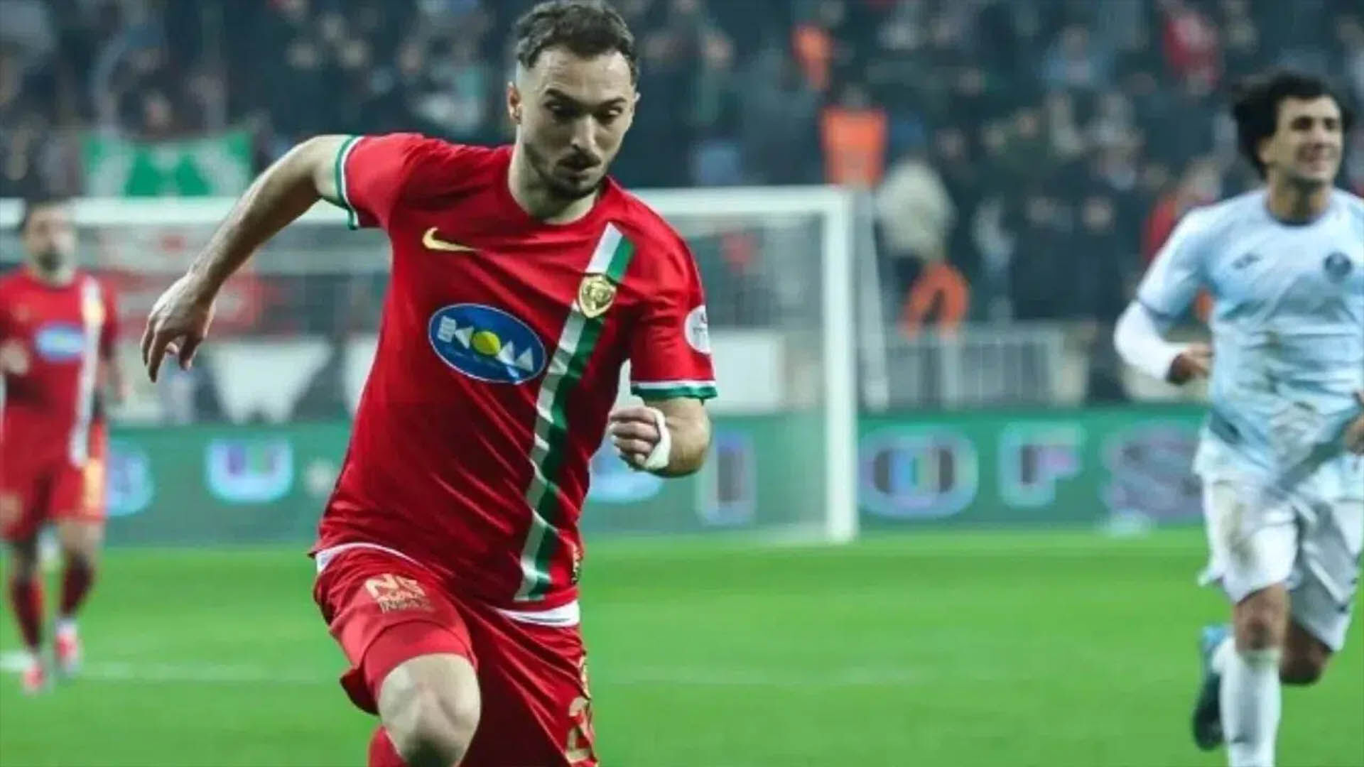 Amedspor'da İki Yıldız Futbolcu Ayrılıyor 2