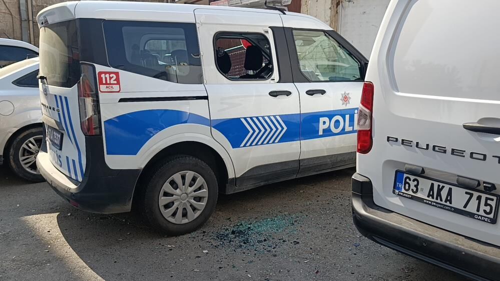 Bıçakla Polise Saldıran Şüpheli Kovalamacayla Yakalandı! (2)