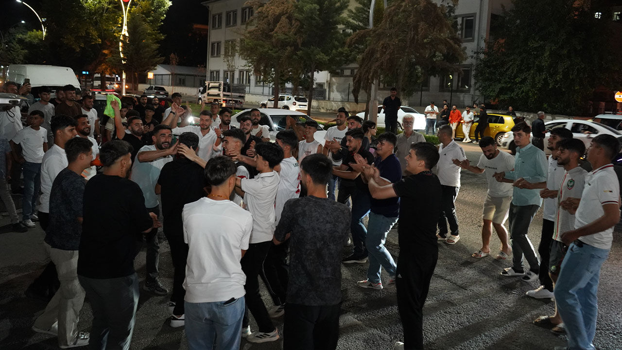 Bismil'de Amedspor'un Liderliği Coşkuyla Kutlandı 8