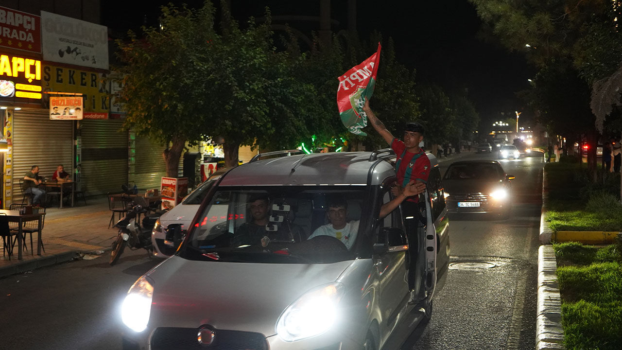 Bismil'de Amedspor'un Liderliği Coşkuyla Kutlandı