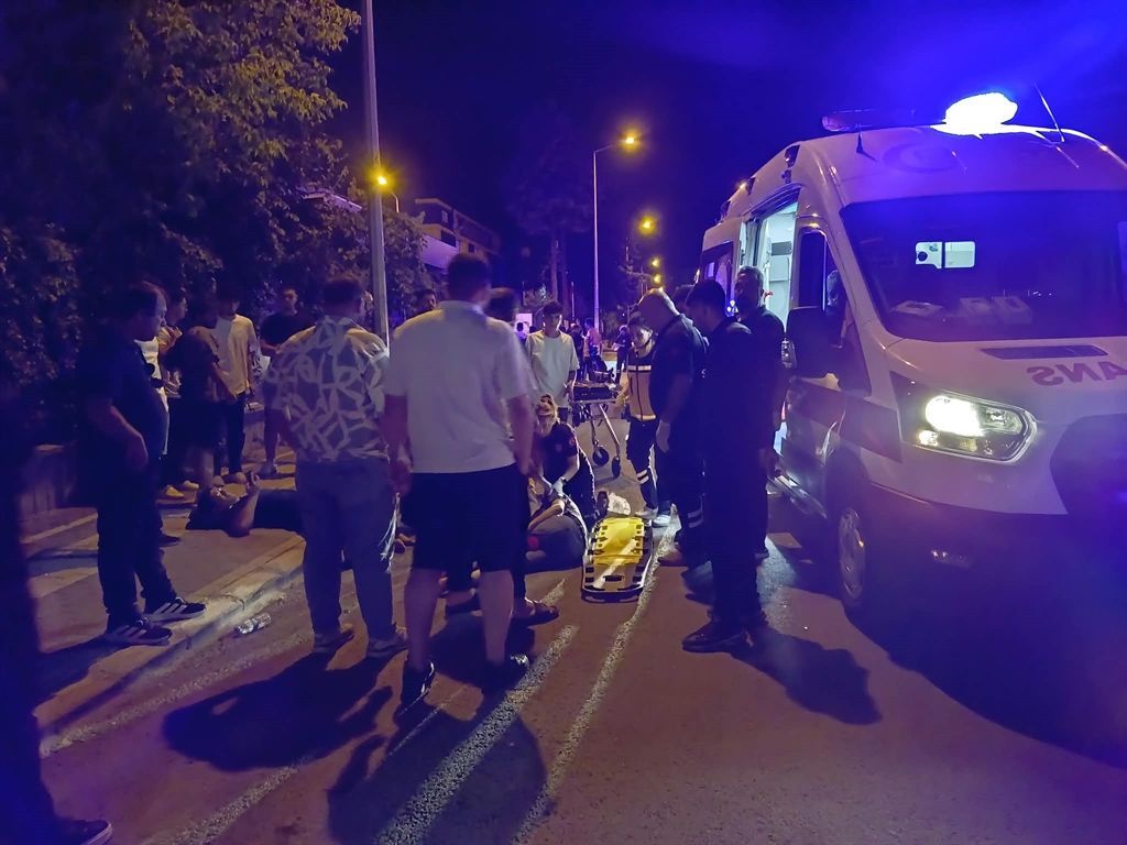 Diyarbakır’da İki Motosiklet Kafa Kafaya Çarpıştı 4 Yaralı (1)