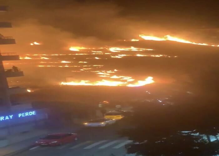 Gelin Alma Töreninde Atılan Havai Fişekler Yangın Çıkardı (2)