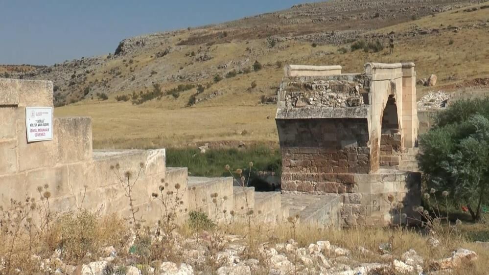 Roma Döneminden Kalan Tarihi Kırık Köprü Yıllara Meydan Okuyor (1)