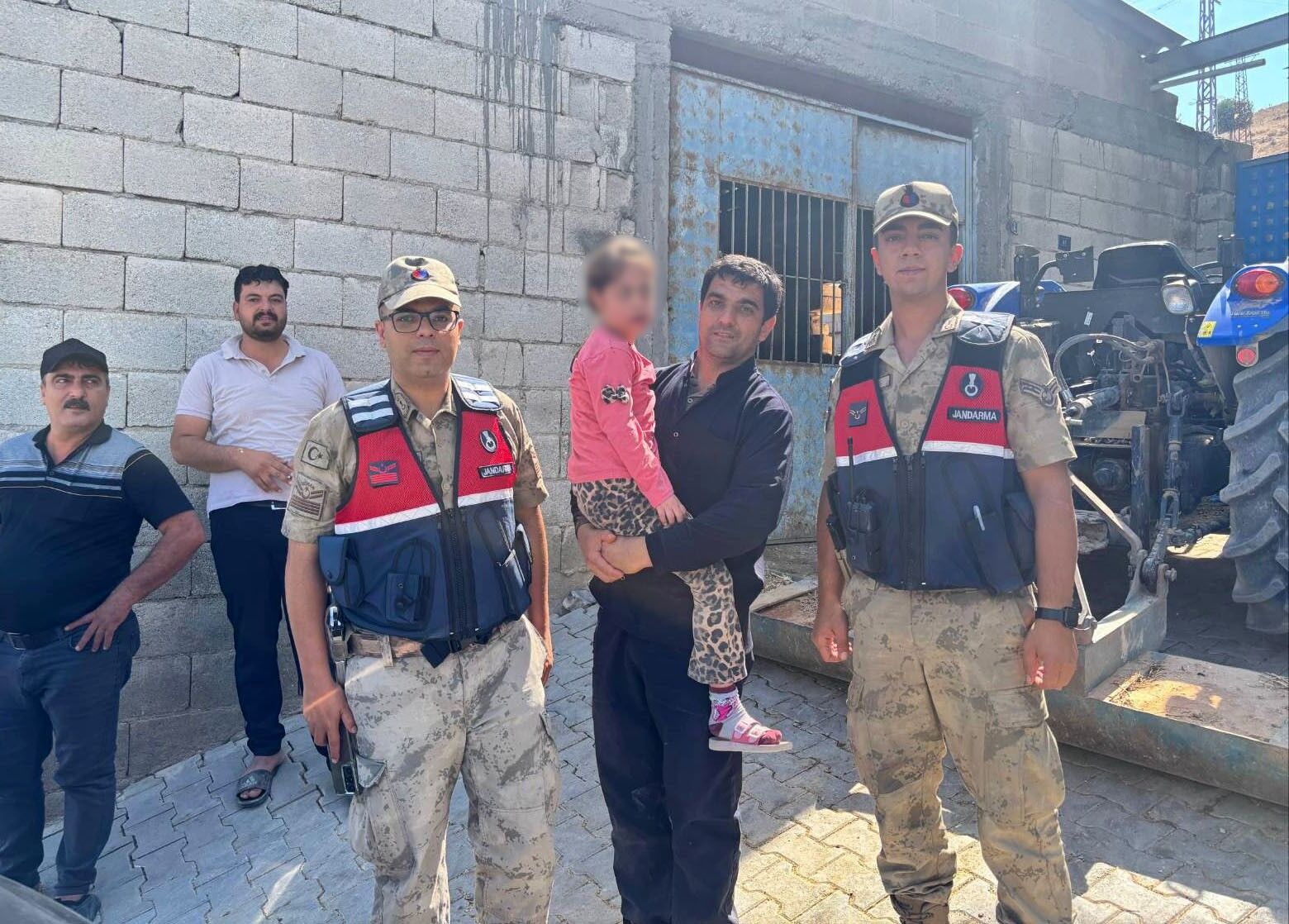 Kayıp çocuk için seferberlik: Dronla aranıp bulundu