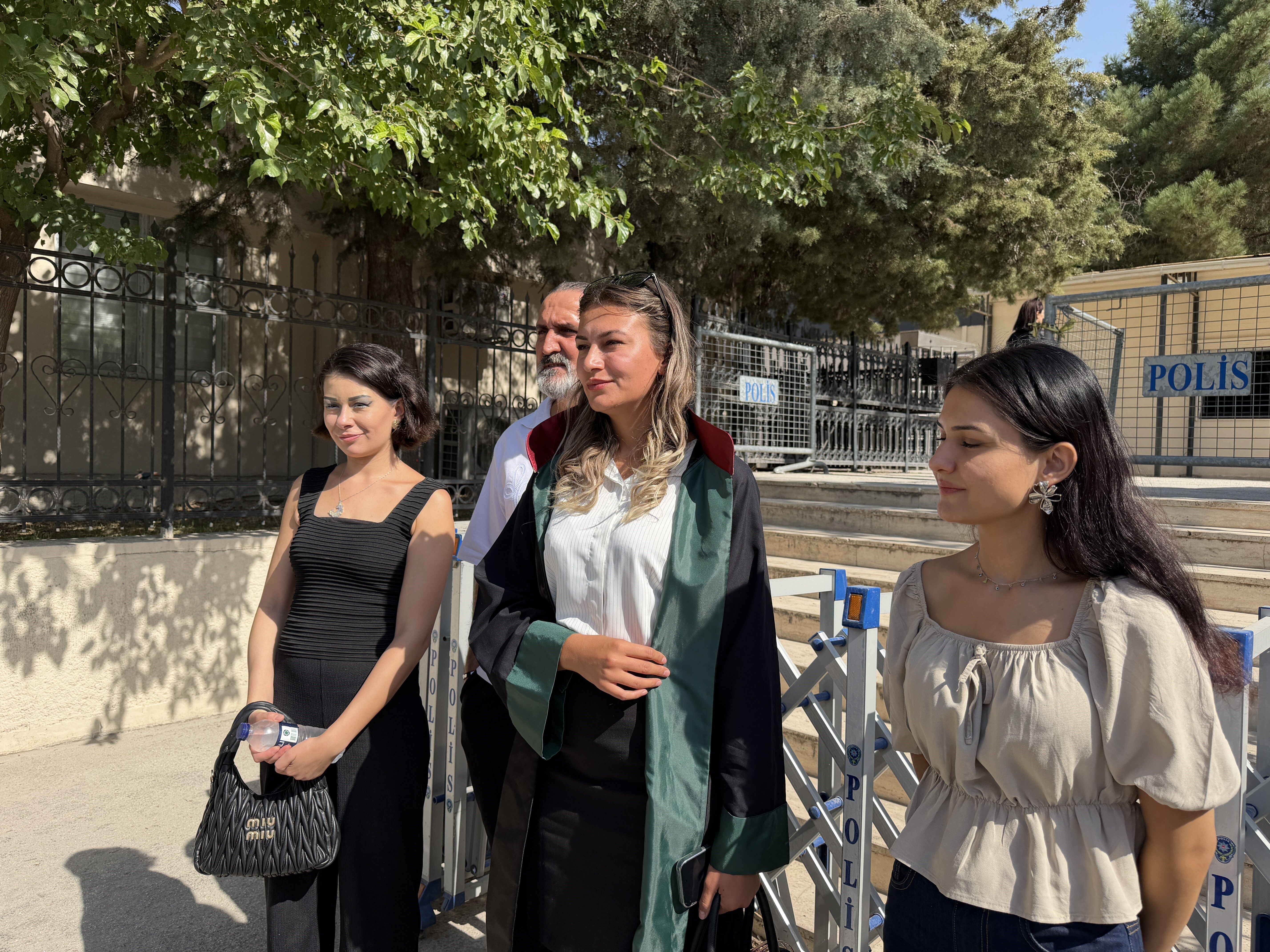 Sosyal medya paylaşımı nedeniyle tutuklanan Melek Karahan tahliye edildi