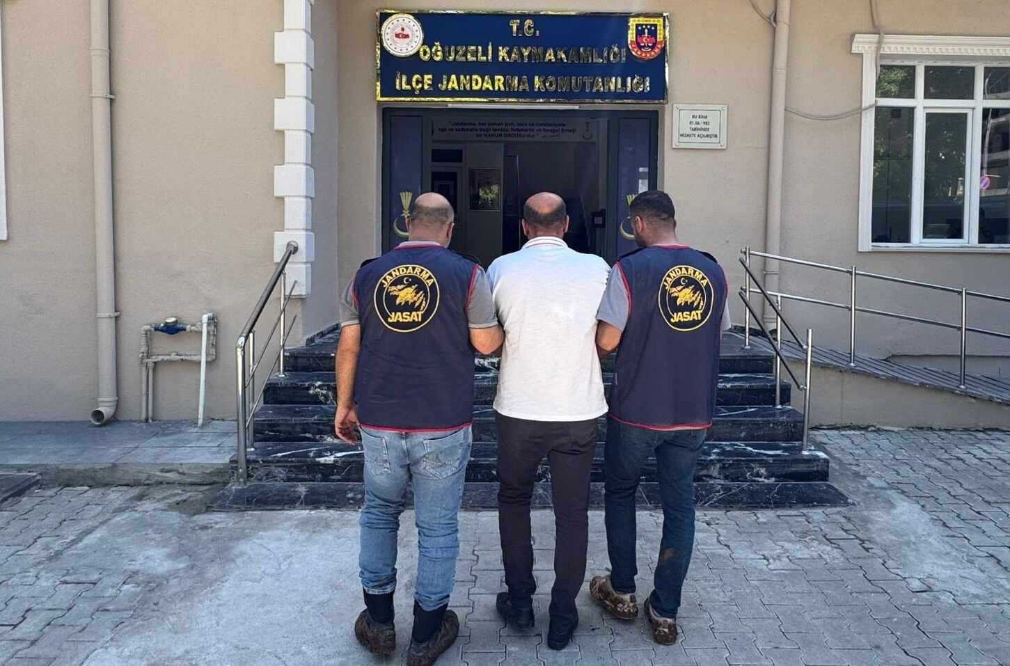 22 yıl 4 ay kesinleşmiş hapis cezasıyla aranıyordu: JASAT yakaladı
