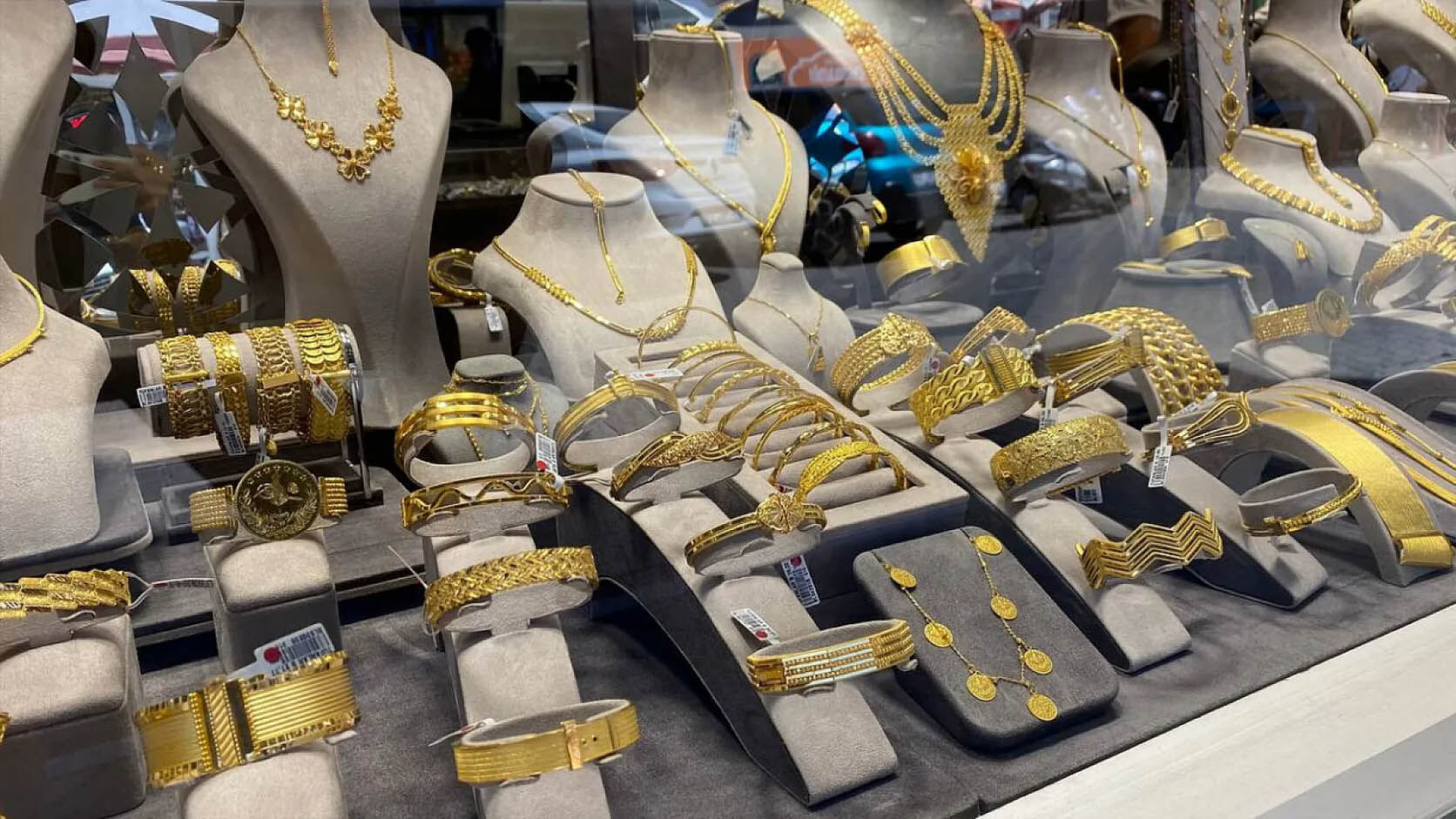 Altın Fiyatları Yükseldi, Gram 6 Bin 968 Tl, Çeyrek 11 Bin 370 Tl 1