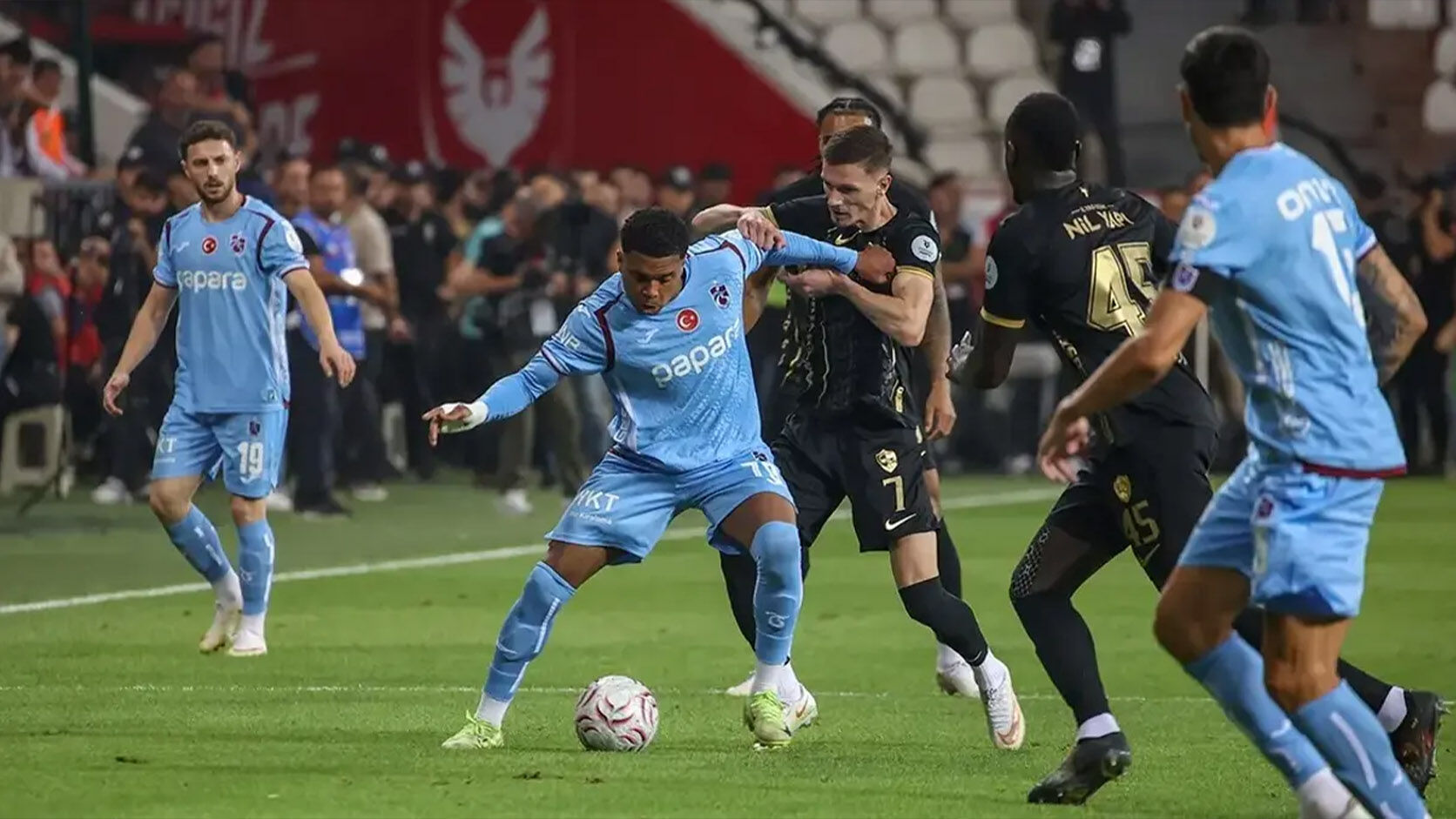 Amedspor'a Mağlup Olan Trabzonspor’da Fatih Tekke Dönemi Sona Erdi, 1