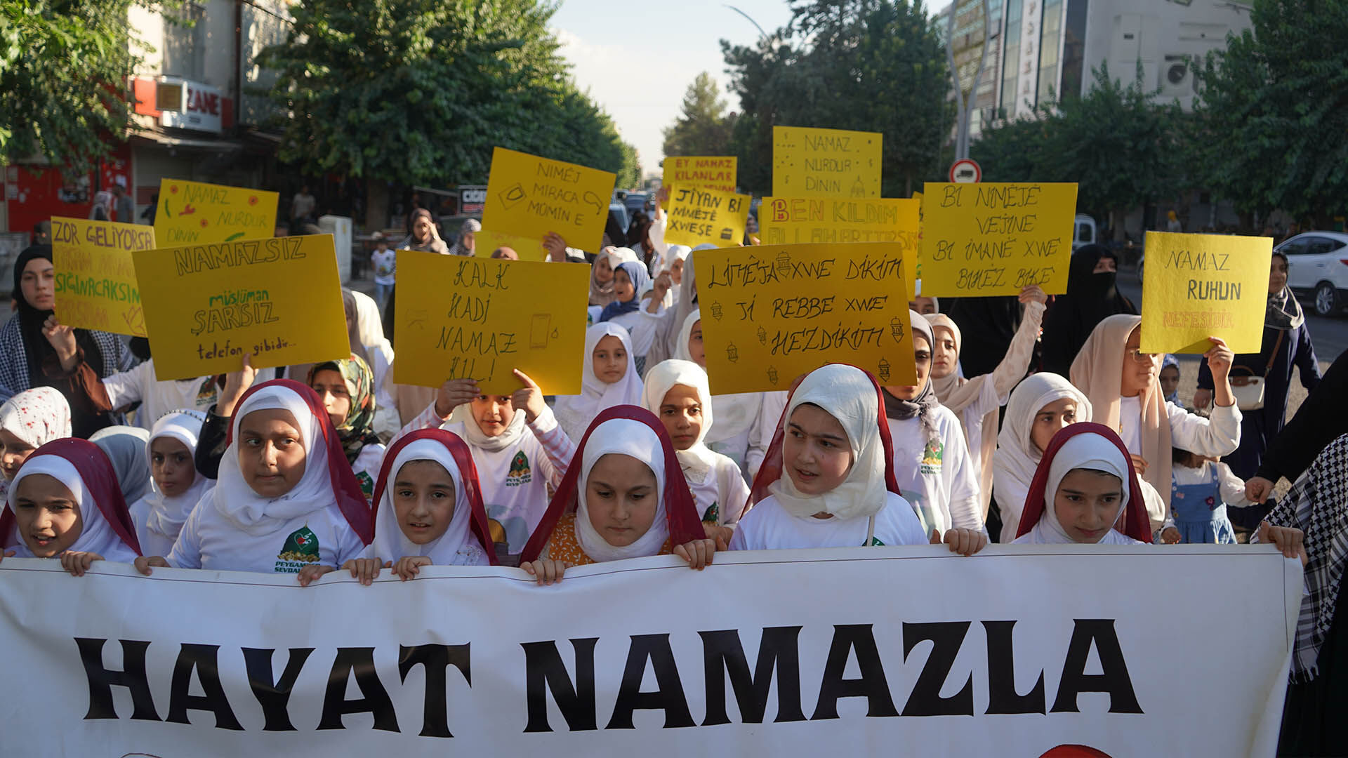 Bismil’de Hayat Namazla Güzeldir Etkinliği Yapıldı 2