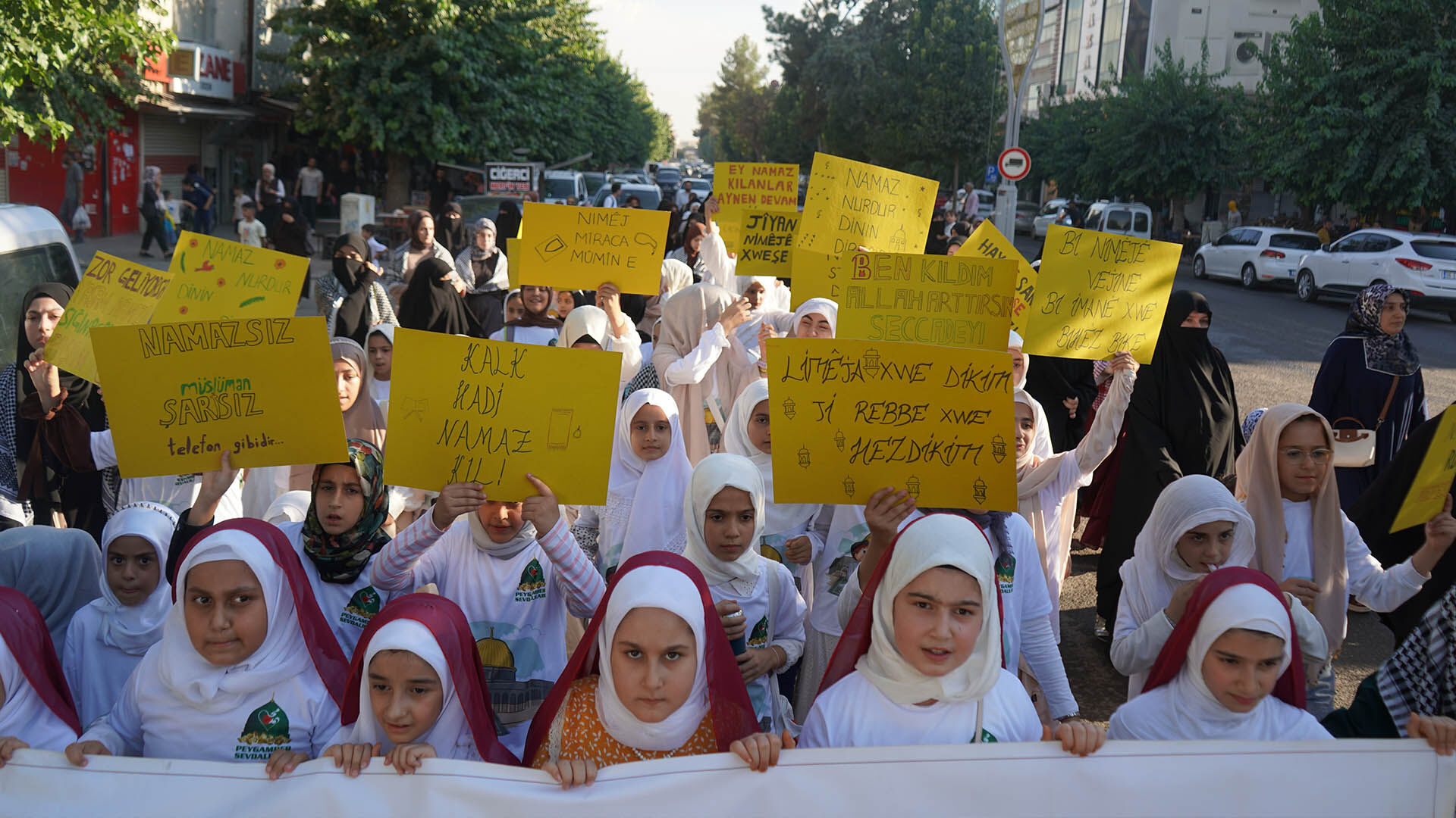 Bismil’de Hayat Namazla Güzeldir Etkinliği Yapıldı 3