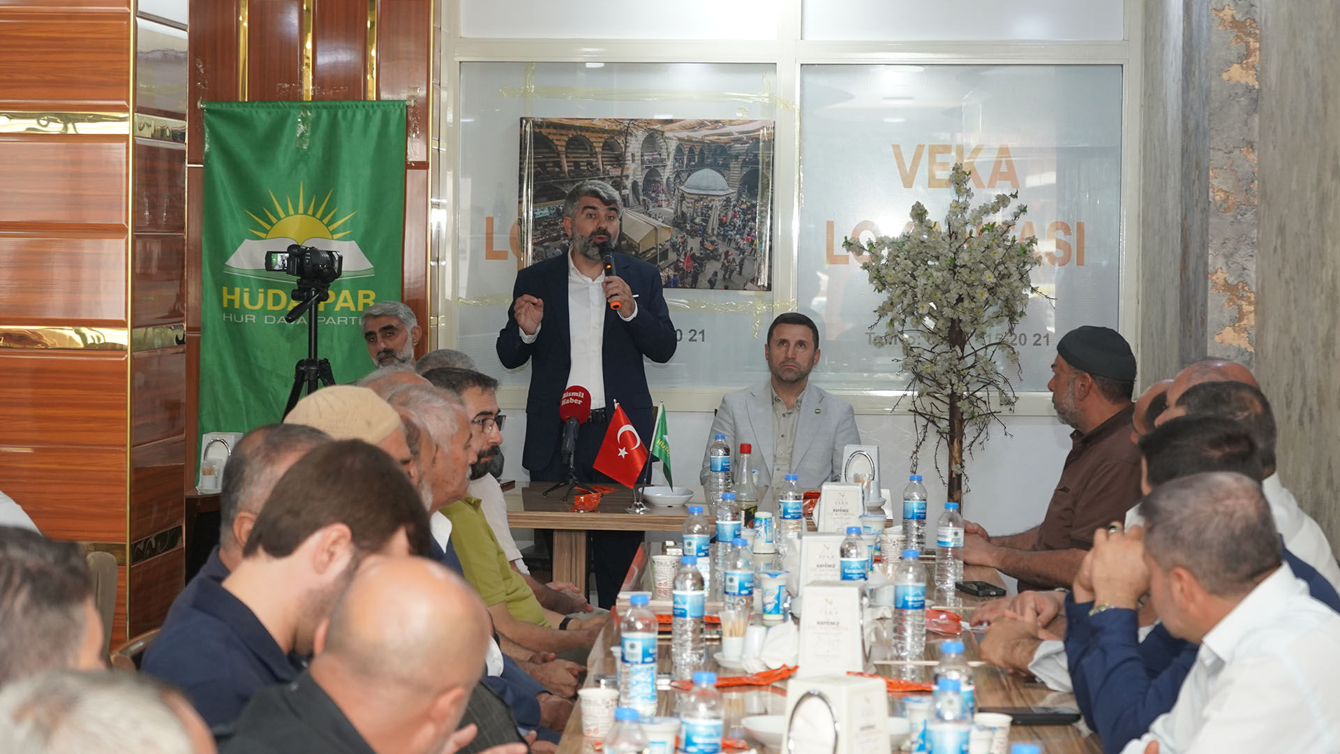 Bismil’de Iş Insanlarıyla Buluştu, Sorunları Meclise Taşıyacak 1
