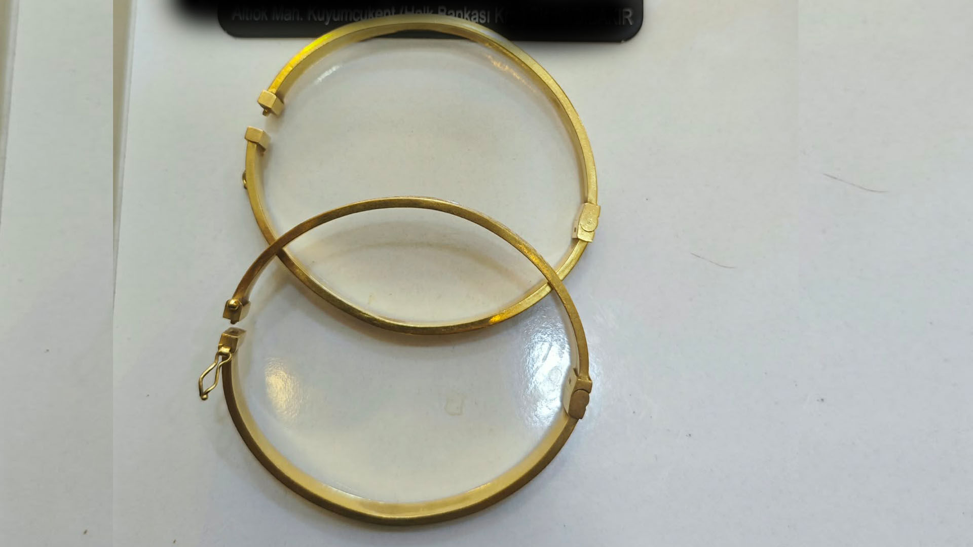 Bismil’de Kuyumcudan Alınan Bilezikten Metal Tel Çıktı 4