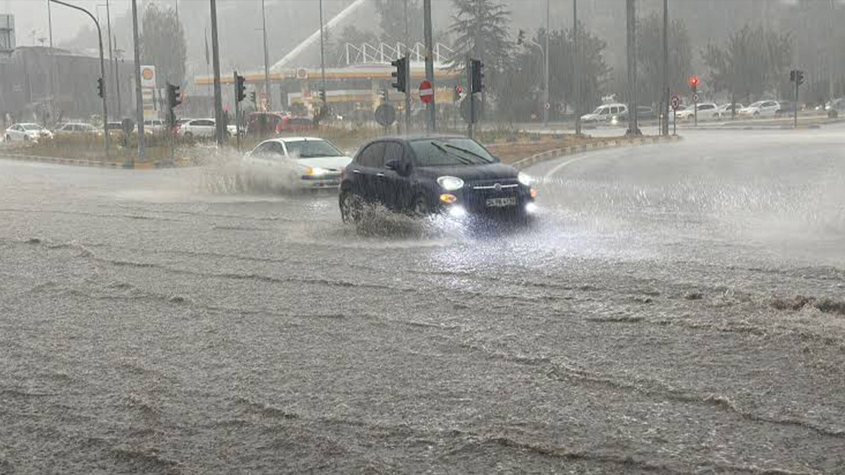 Diyarbakır’a Gök Gürültülü Sağanak Yağmur Geliyor, Tarih Belli Oldu 1,