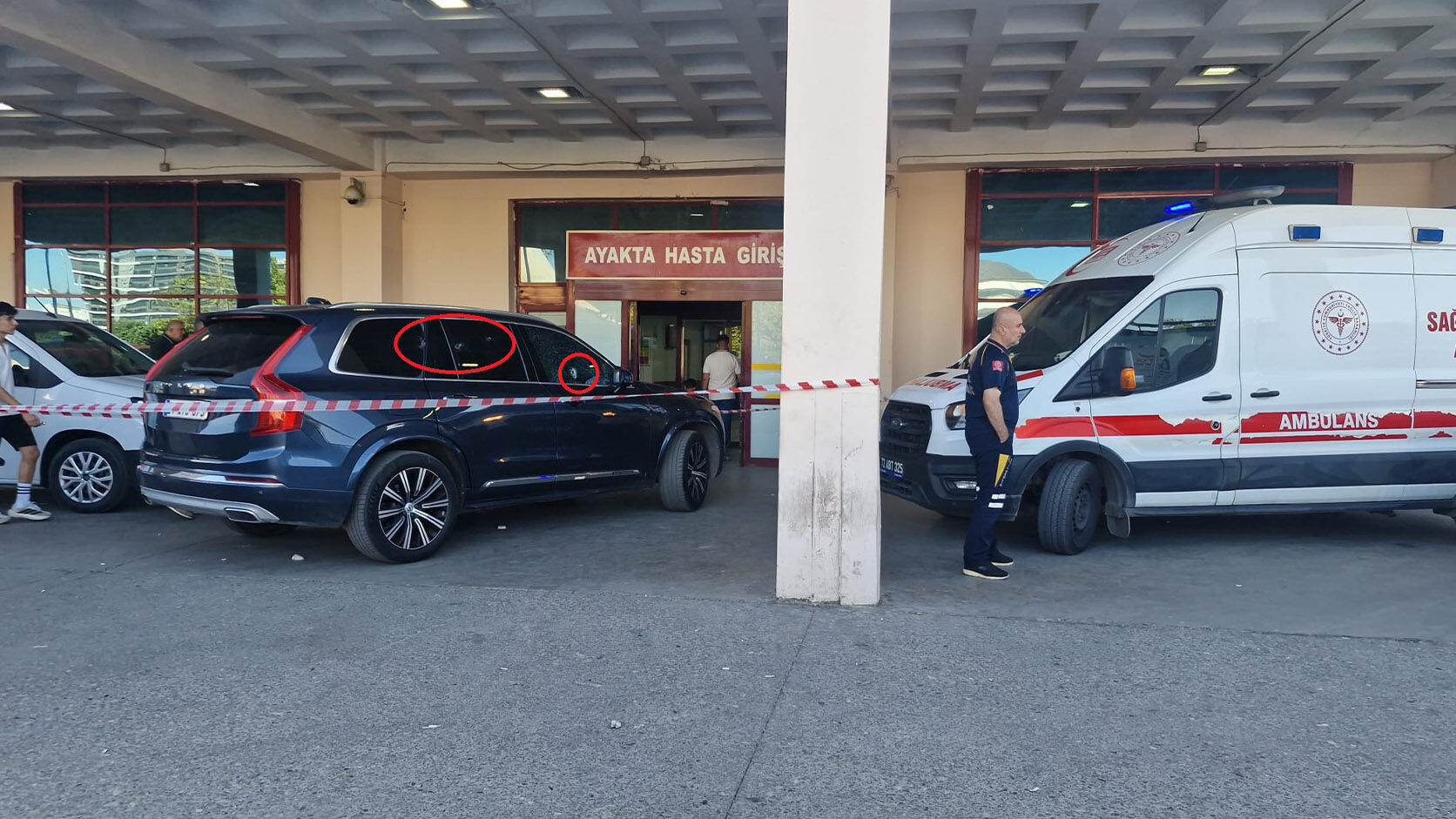 Diyarbakır’da 2 Kişinin Aralandığı Cipe Silahlı Saldırı Anı Kamerada 7