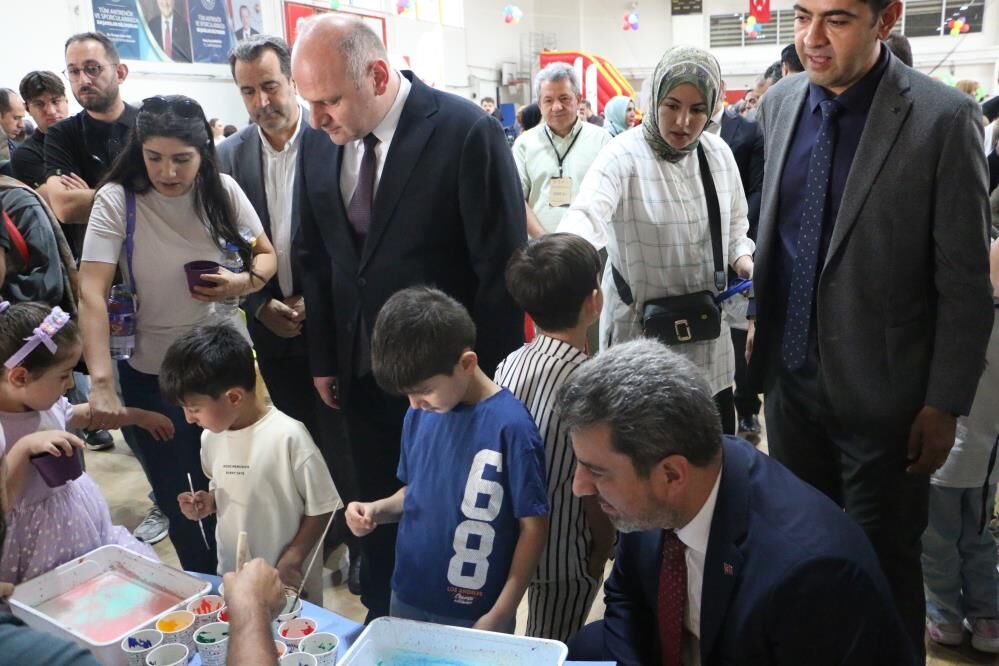 Diyarbakır’da Maarifin Kalbinde Oyun, Aile Ve Çocuk Günü Etkinliği Düzenlendi (2)