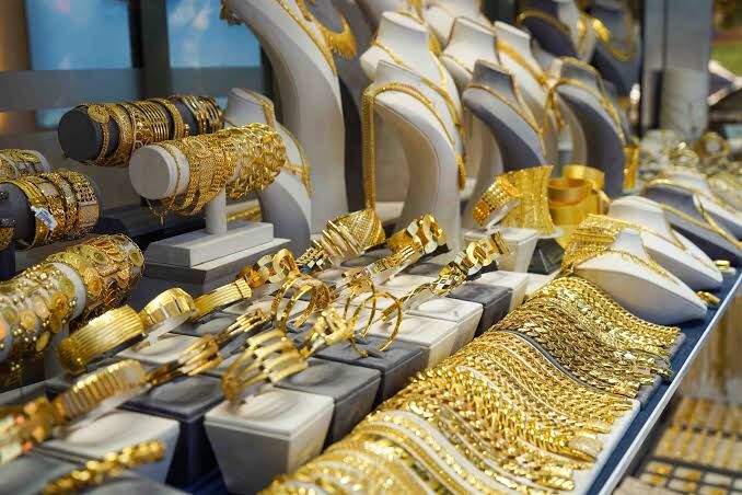 Altın fiyatları güne düşüşle başladı: Gram ve çeyrek altın ne kadar?
