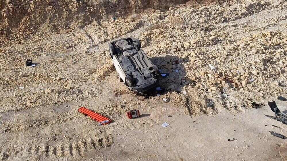 15 Metre Yükseklikten Yol Çalışması Alanına Uçan Otomobilin Sürücüsü Yaşamını Yitirdi