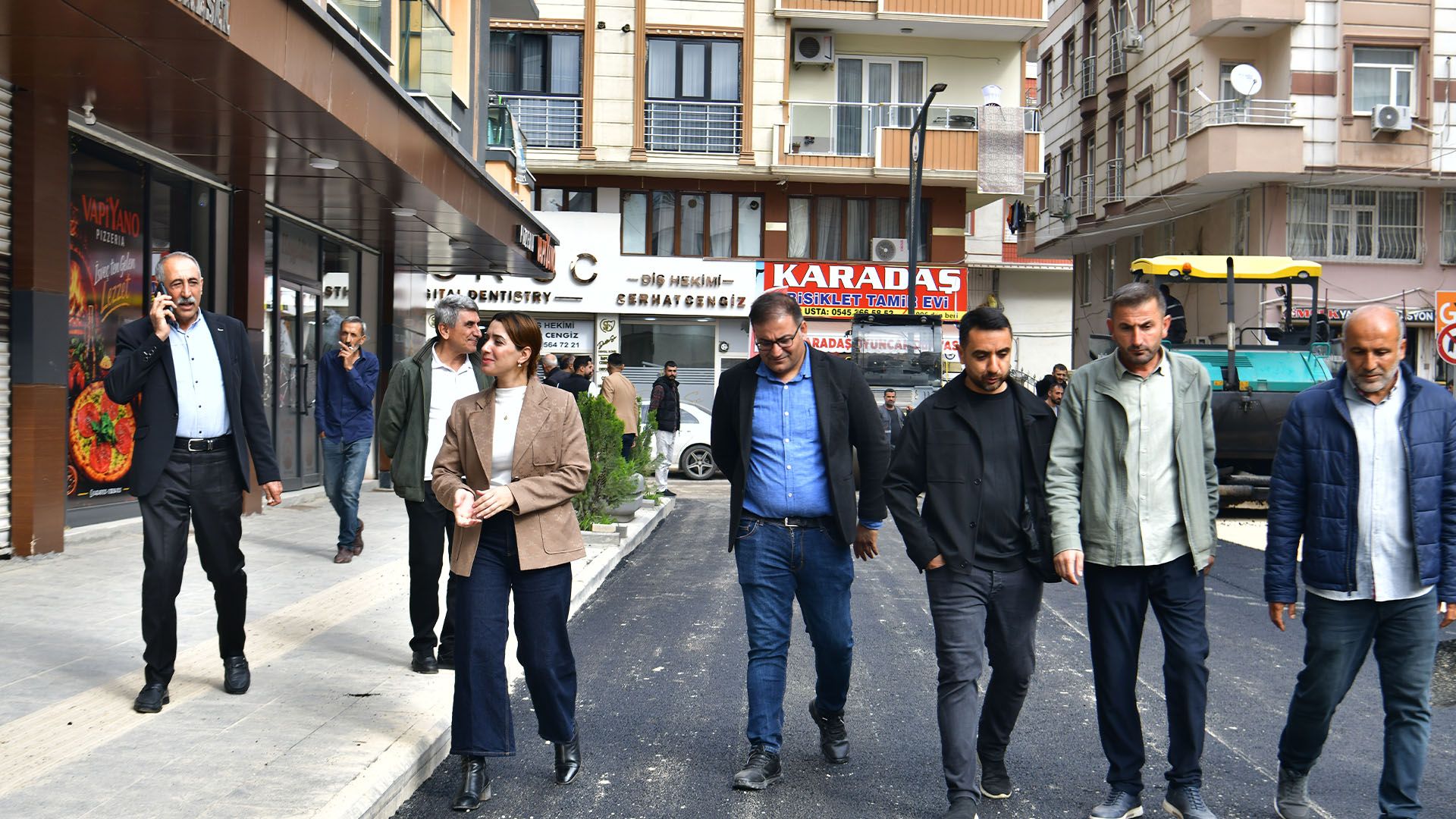 Bismil'de Asfalt Çalışmaları Başladı, 6 Bin Metrekarelik Yol Yenileniyor 3