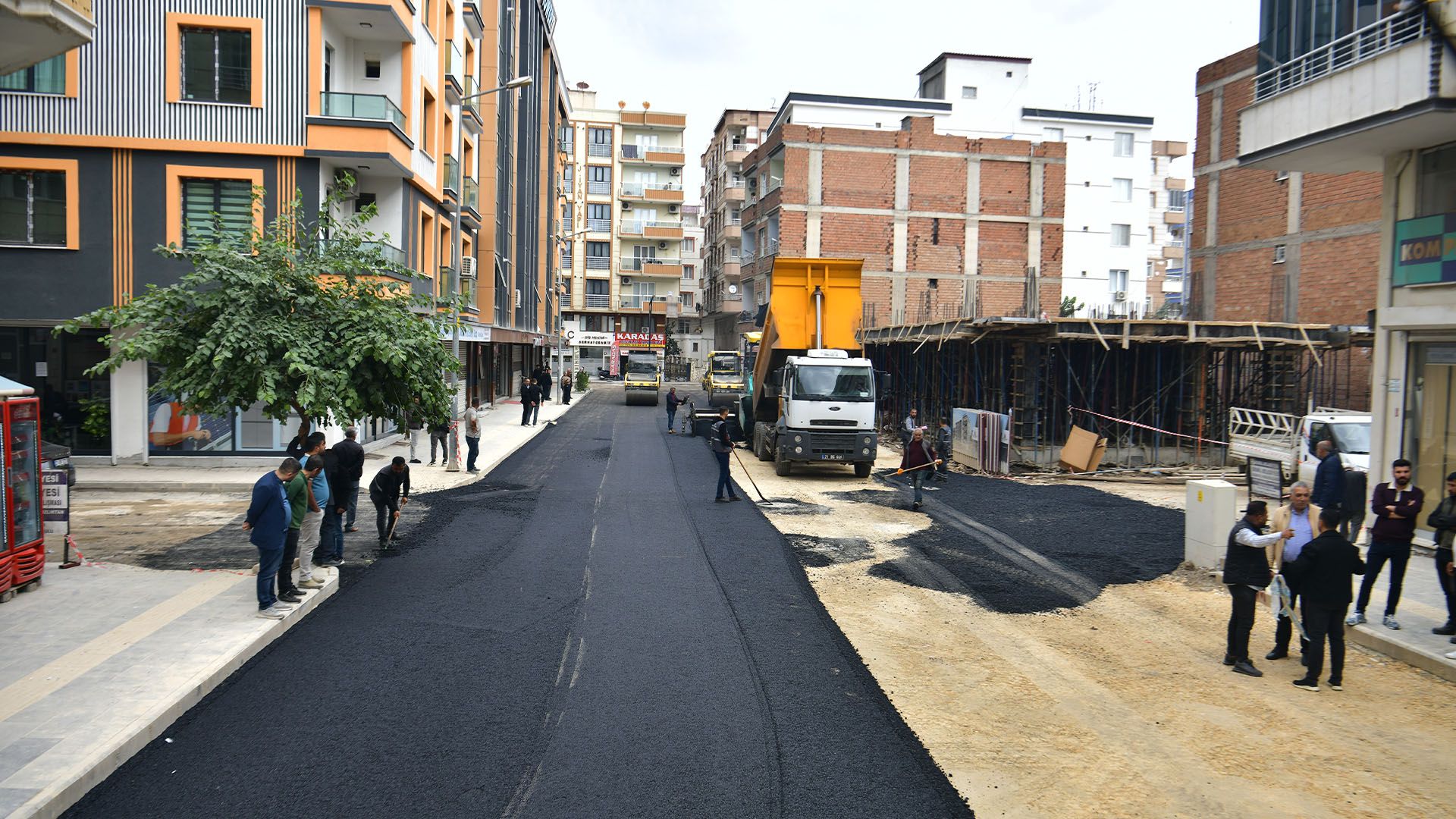 Bismil'de Asfalt Çalışmaları Başladı, 6 Bin Metrekarelik Yol Yenileniyor 6