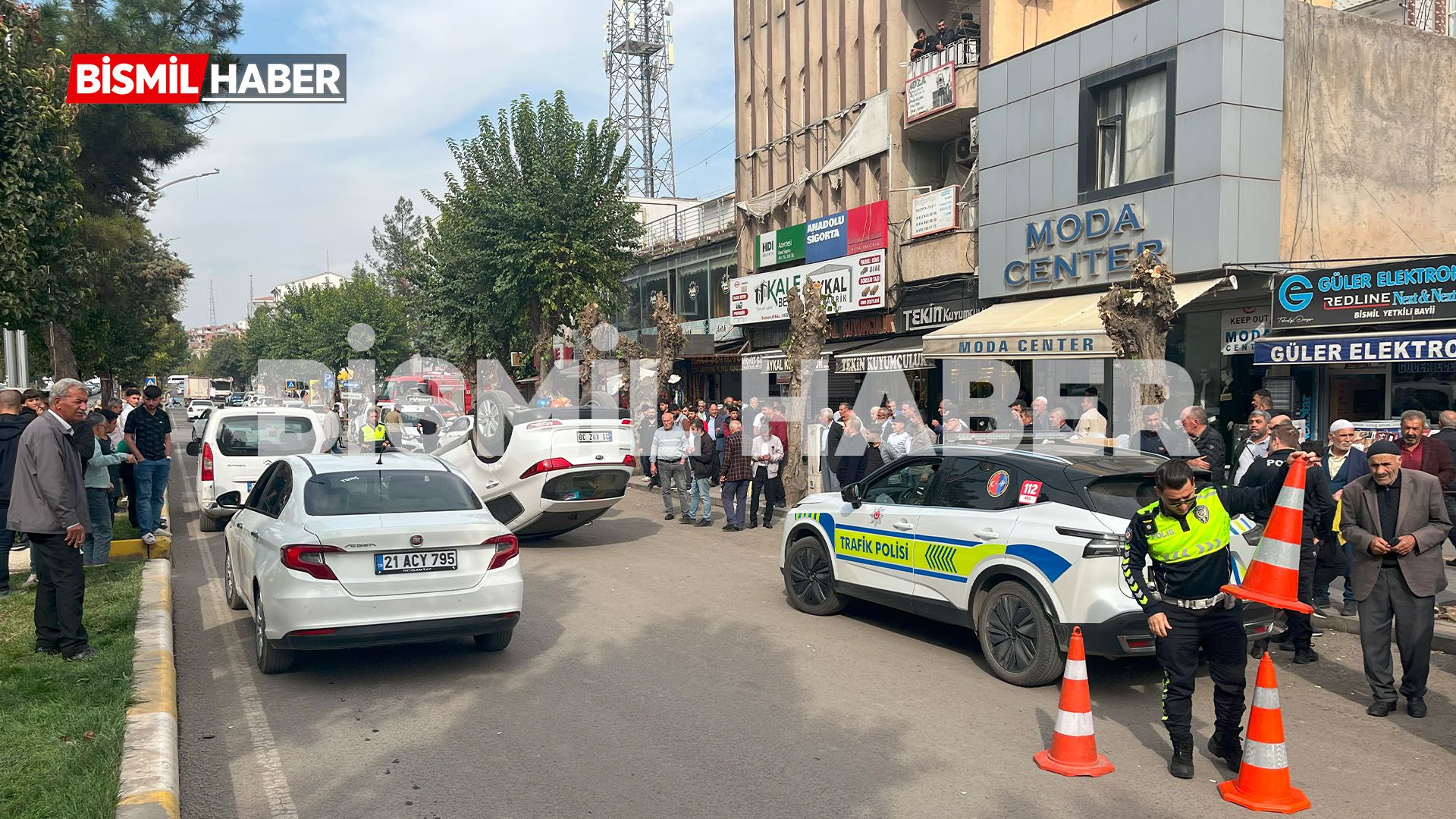 Bismil’de Otomobil Takla Attı 65 Yaşındaki Sürücü Yaralandı 13