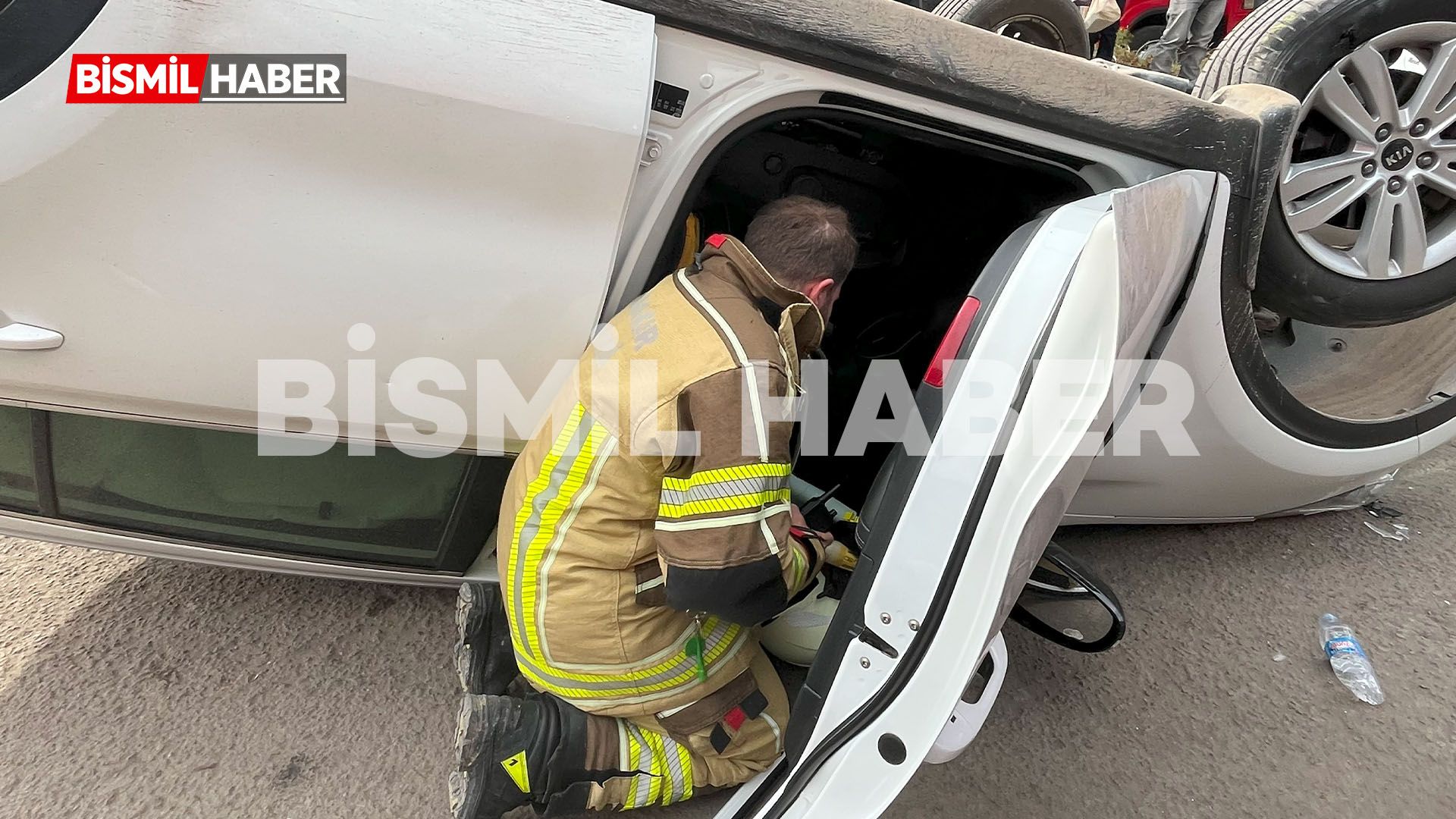 Bismil’de Otomobil Takla Attı 65 Yaşındaki Sürücü Yaralandı 4