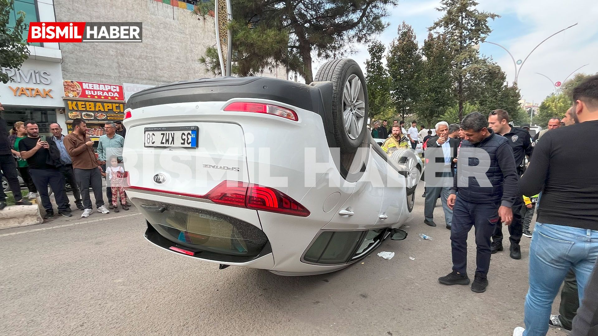 Bismil’de Otomobil Takla Attı 65 Yaşındaki Sürücü Yaralandı 6