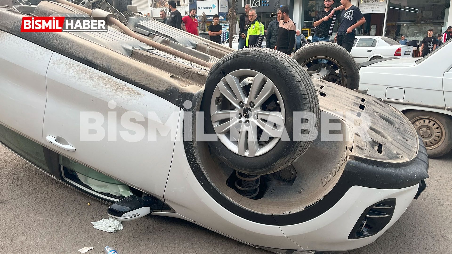 Bismil’de Otomobil Takla Attı 65 Yaşındaki Sürücü Yaralandı 9