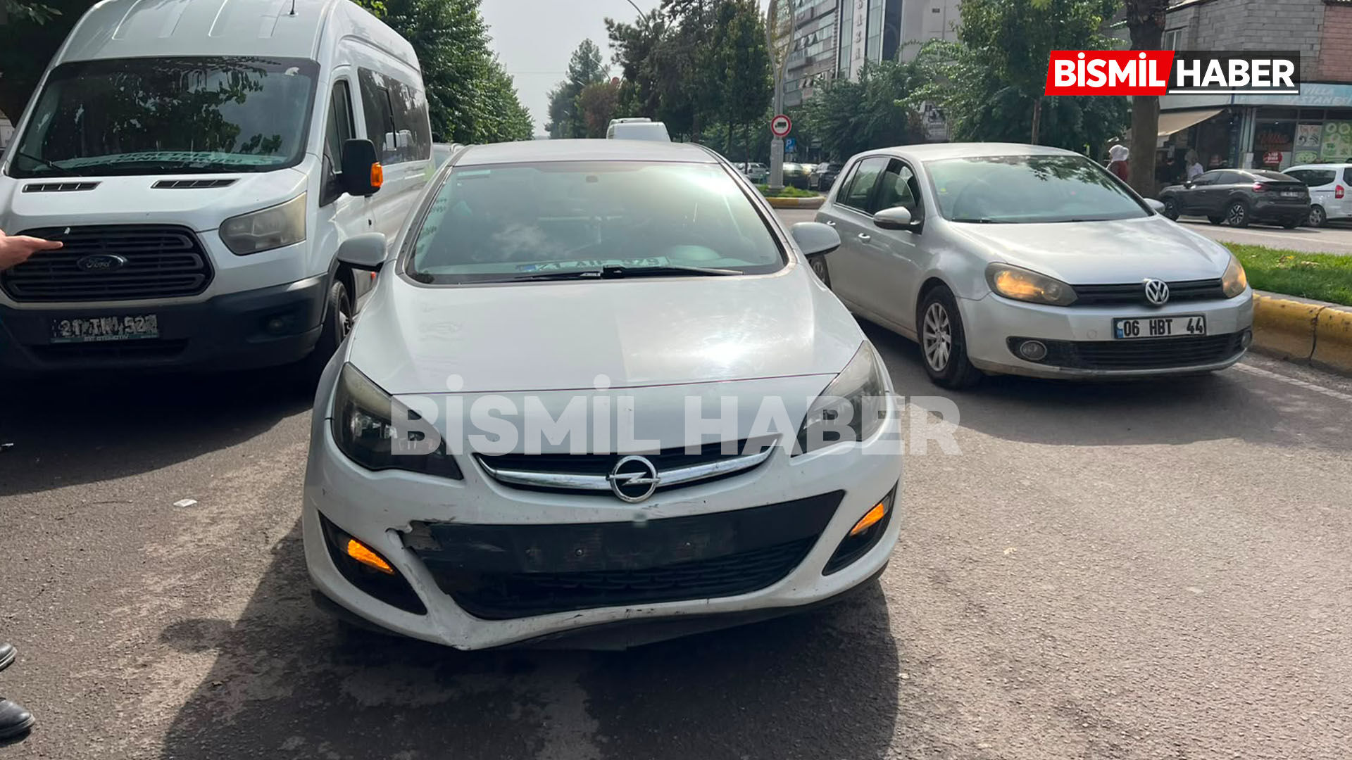 Bismil'de Otomobilin Çarptığı Motosiklet Sürücüsü Yaralandı 2