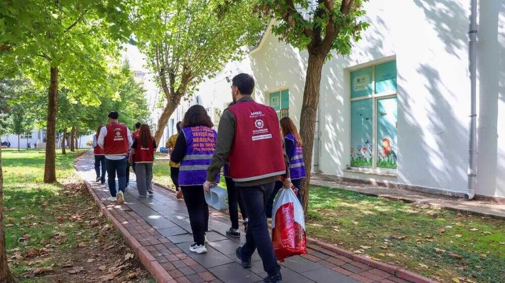 Diyarbakır Büyükşehir Belediyesi'nden 'Hayvanları Koruma Günü' İçin Farkındalık Çalışması (2)