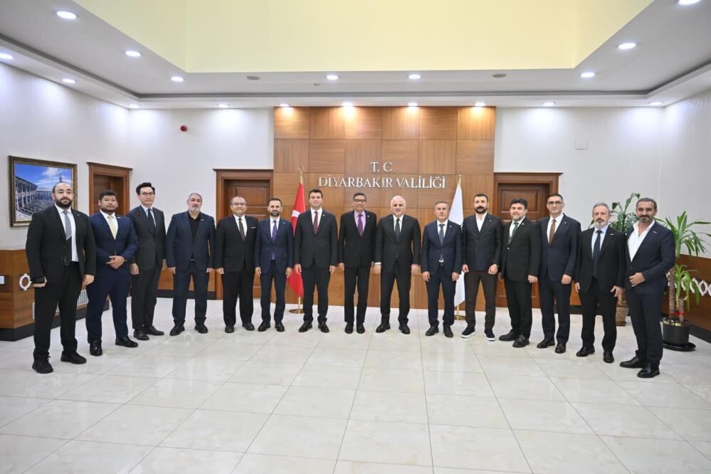 Malezya Ankara Büyükelçisi Shaffieq’ten Diyarbakır Valisi Zorluoğlu’na Ziyaret (2)
