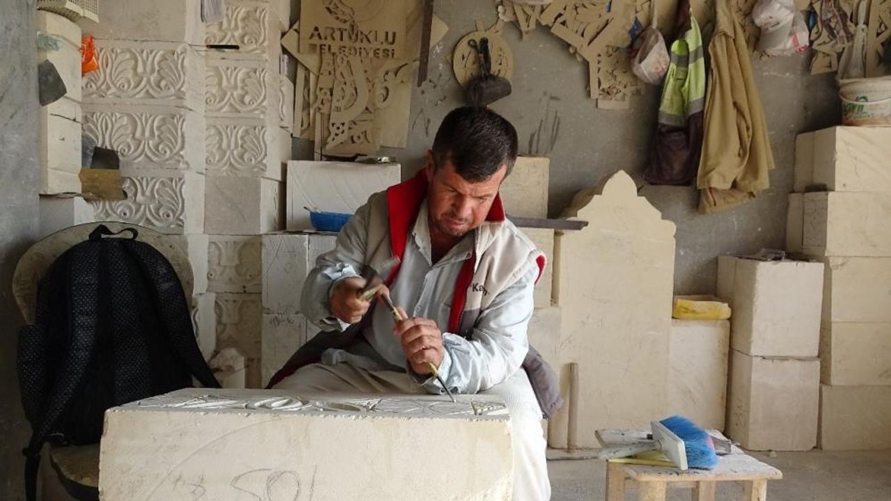 Mardin'in "beyaz elmas"ı usta ellerde sanat eserine dönüşüyor