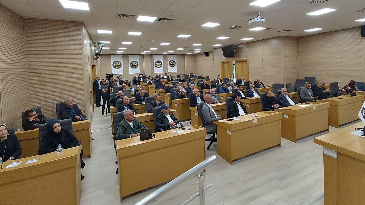 Diyarbakır'da emekliler meclisi bir araya geldi
