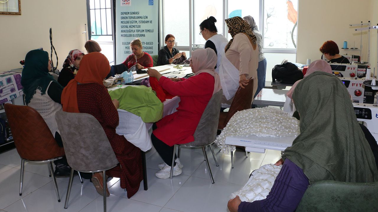 Diyarbakır'da Hanımevi Millet Kıraathanesi, ev hanımlarına iş imkânı sunuyor