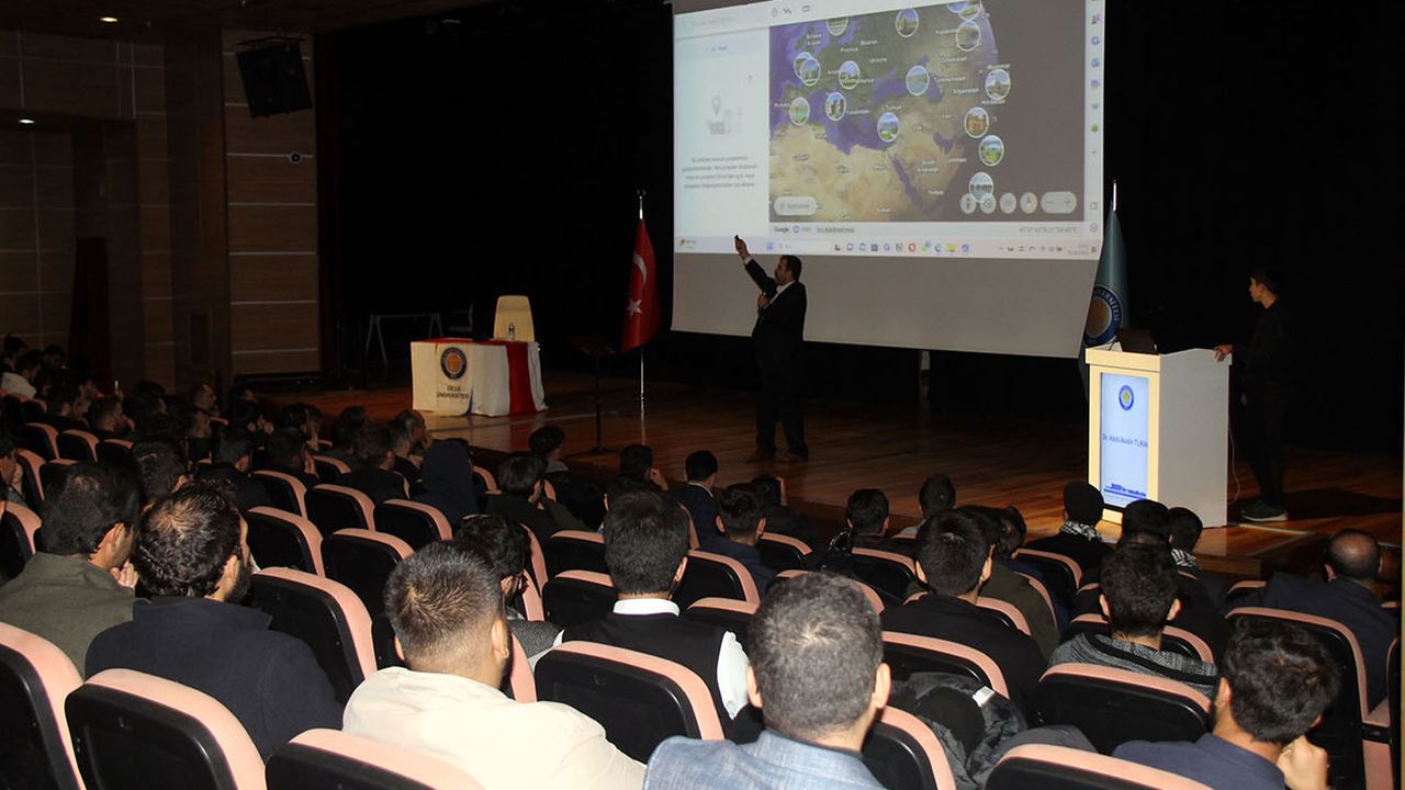 Diyarbakır'da Selahaddin Eyyubi'nin mücadelesi ve Kudüs'ün önemi anlatıldı