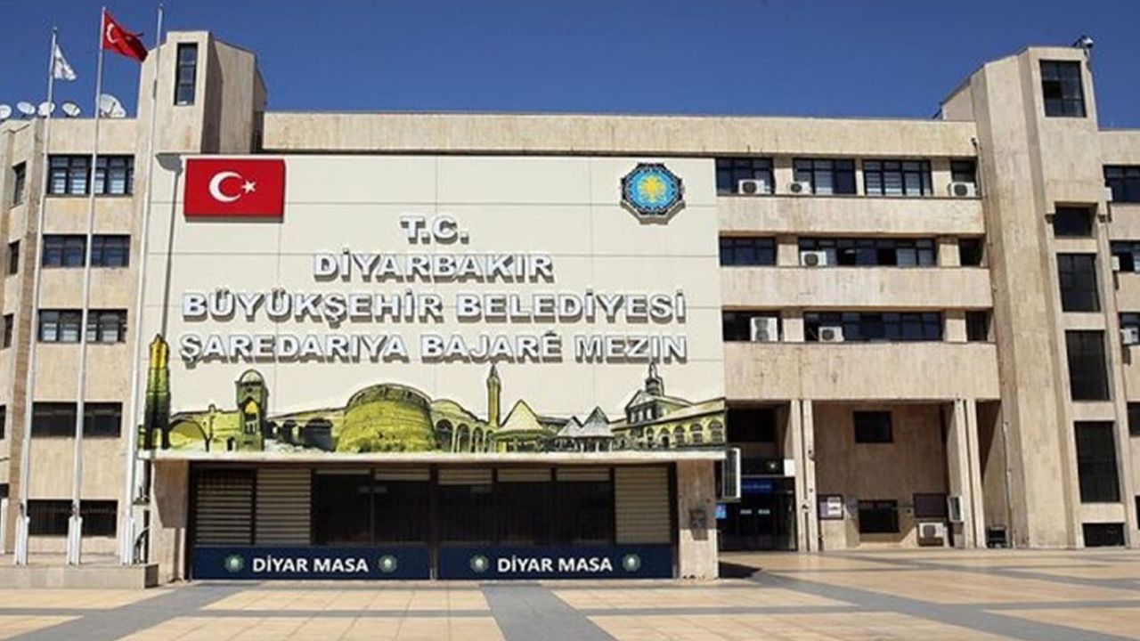 Diyarbakır’da üniversite öğrencilerine burs: İlk taksiti hesaplara yatırıldı