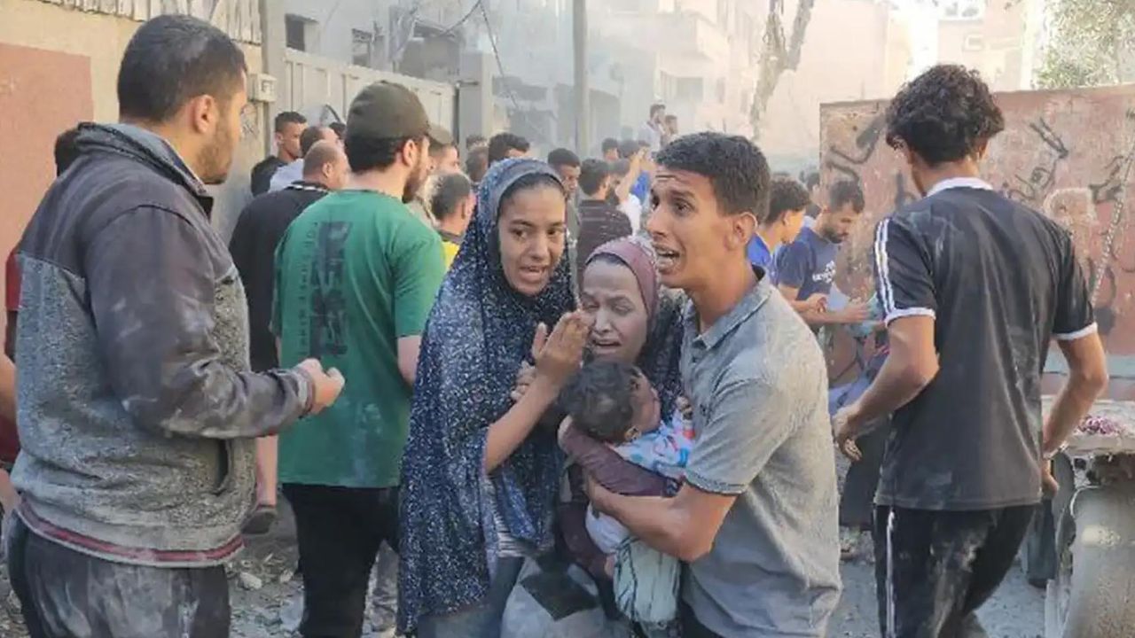 İsrail yine cami vurdu: en az 50 kişi öldü