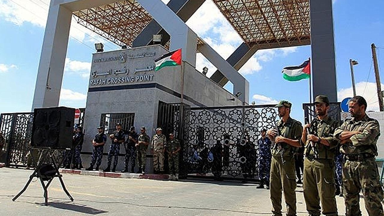 Mısır, Gazze'deki refah sınır kapısı kapattı 