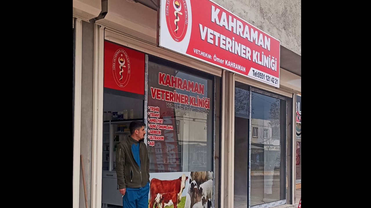 Veteriner Hekim Ömer Kahraman , Tepe beldesinde Veteriner Kliniği açarak hizmet vermeye başladı